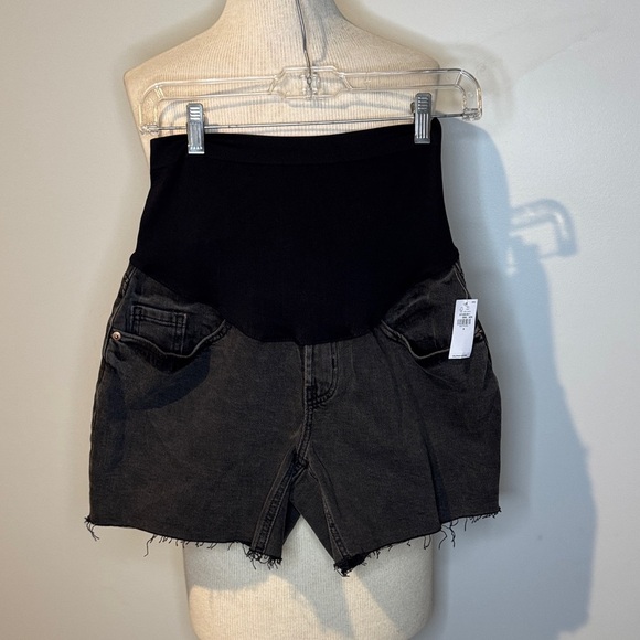 Old Navy NWT maternity Charcoal Denim Shorts - Picture 1 of 4